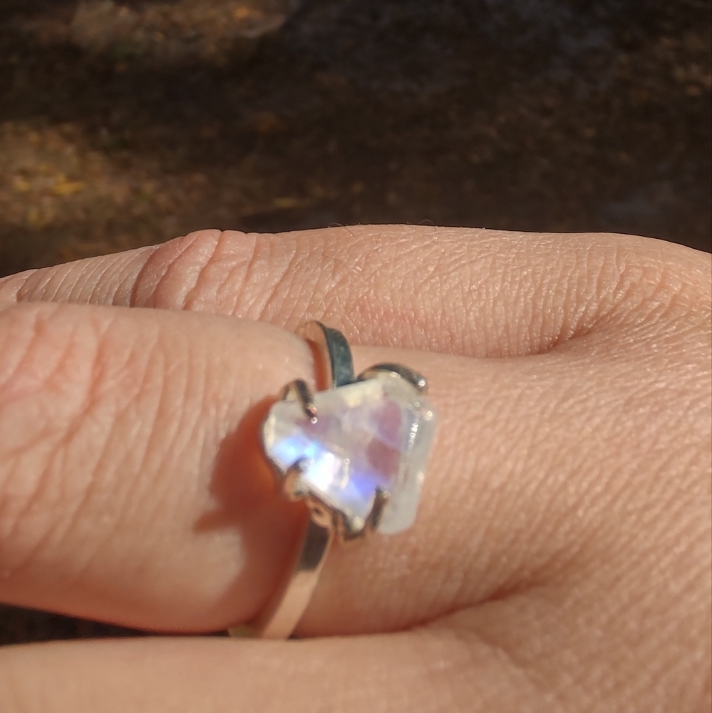 Genuine Moonstone adjustable ring - Picture 2 of 8